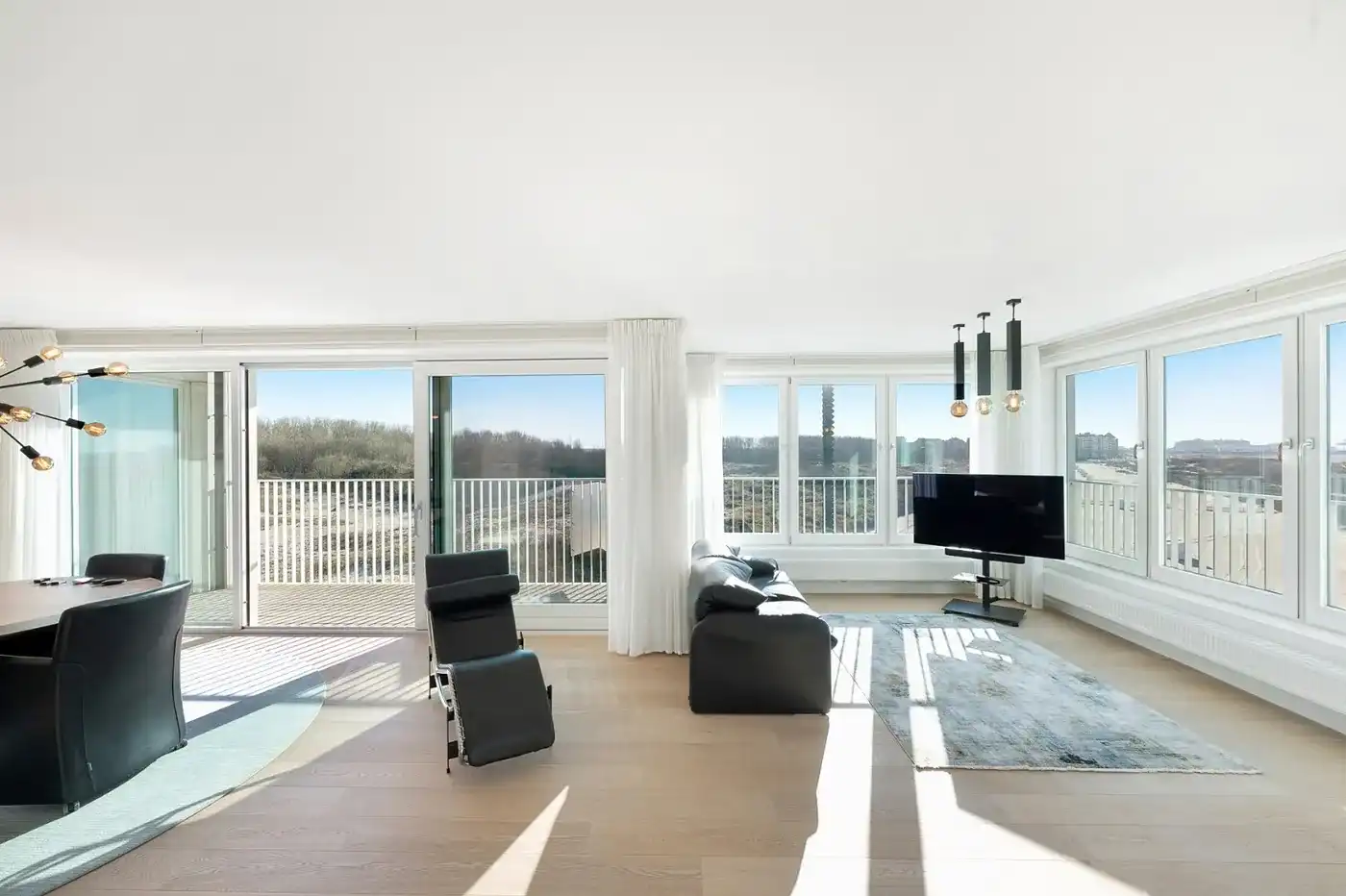 Ruim hoekappartement met zonneterrassen in de recente residentie Cap Horn foto 29