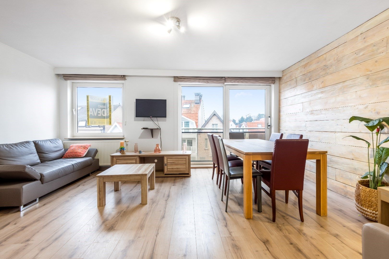 Aangenaam appartement met mooie gevelbreedte gelegen in Oud Knokke.  foto 2
