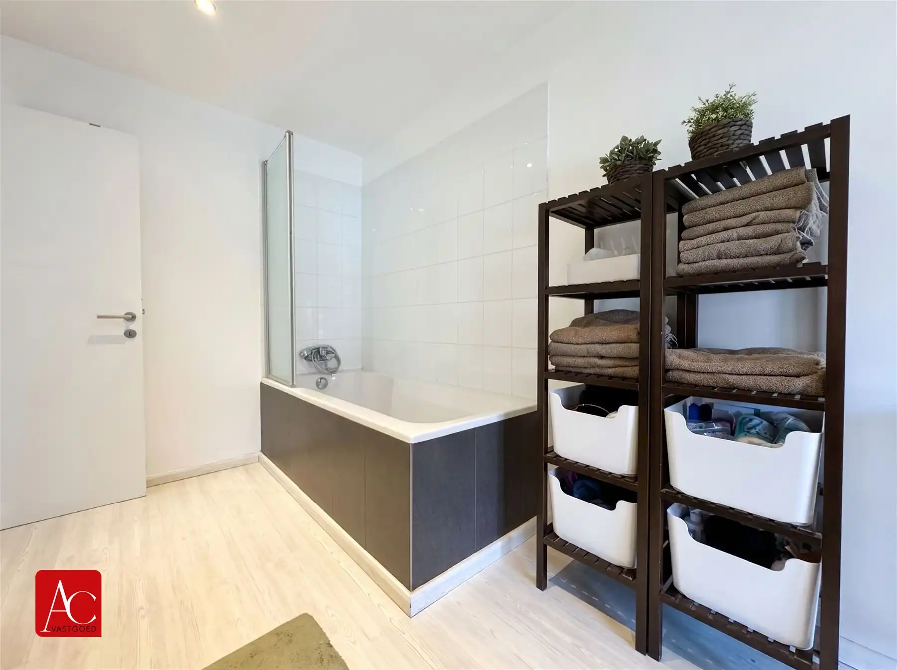 Instapklare woning met 5 slaapkamers en tuin foto 27