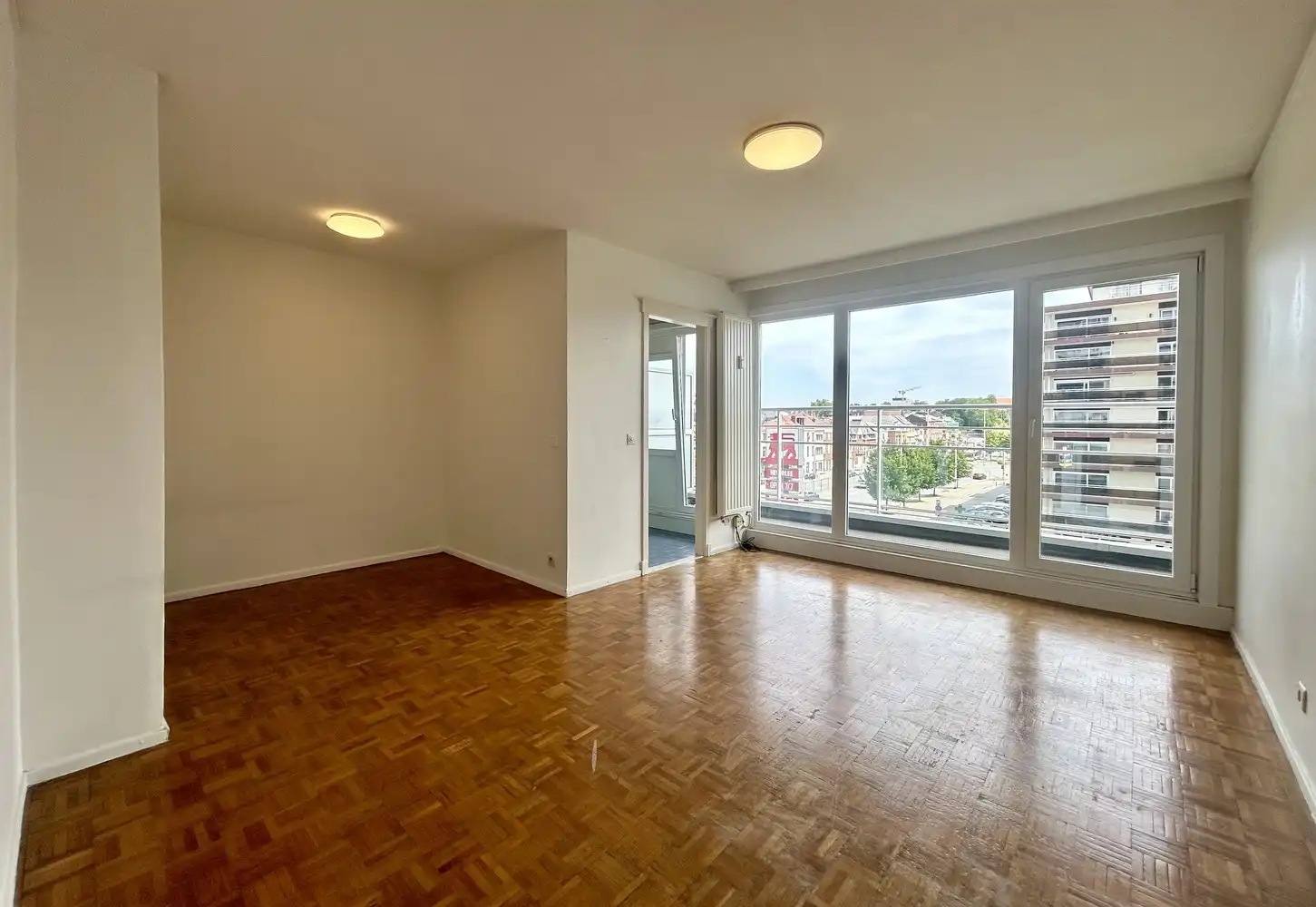 Instapklare studio met ruim zonneterras langs Tervuursevest foto 5