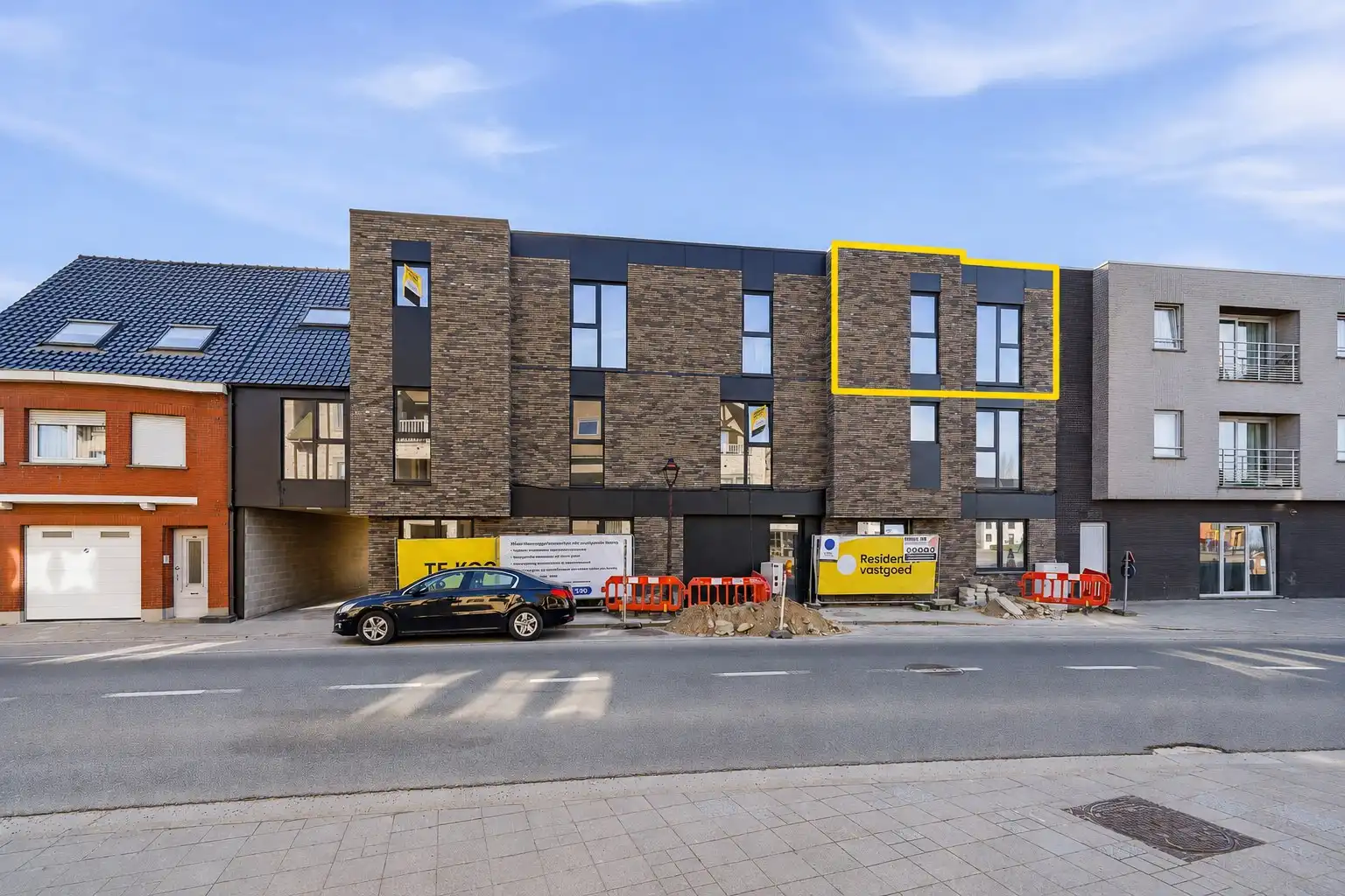 Nieuwbouw 2-slaapkamer appartement op de 2de verdiep  foto {{pictureIndex}}