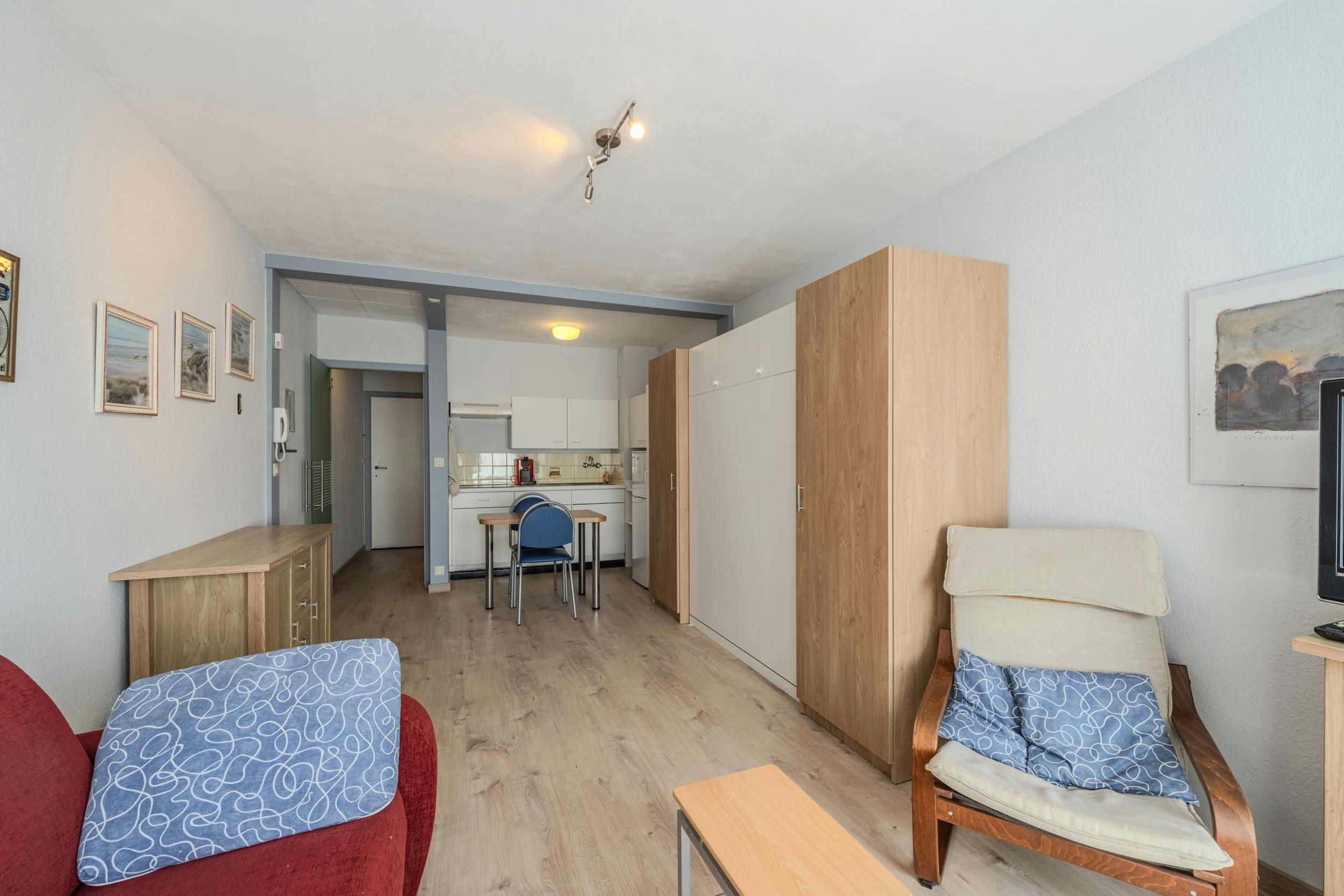 Zonnige studio te huur in het centrum van Middelkerke! foto 5