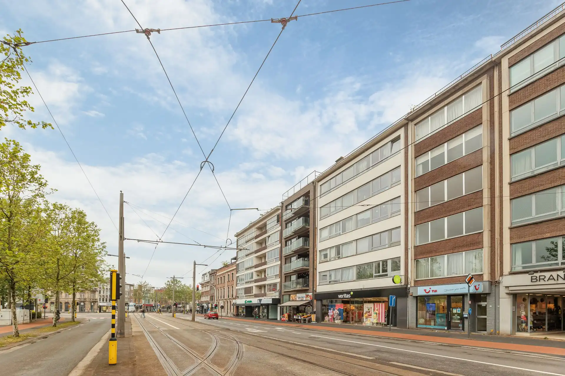Groot appartement te koop in hartje Mortsel foto 15