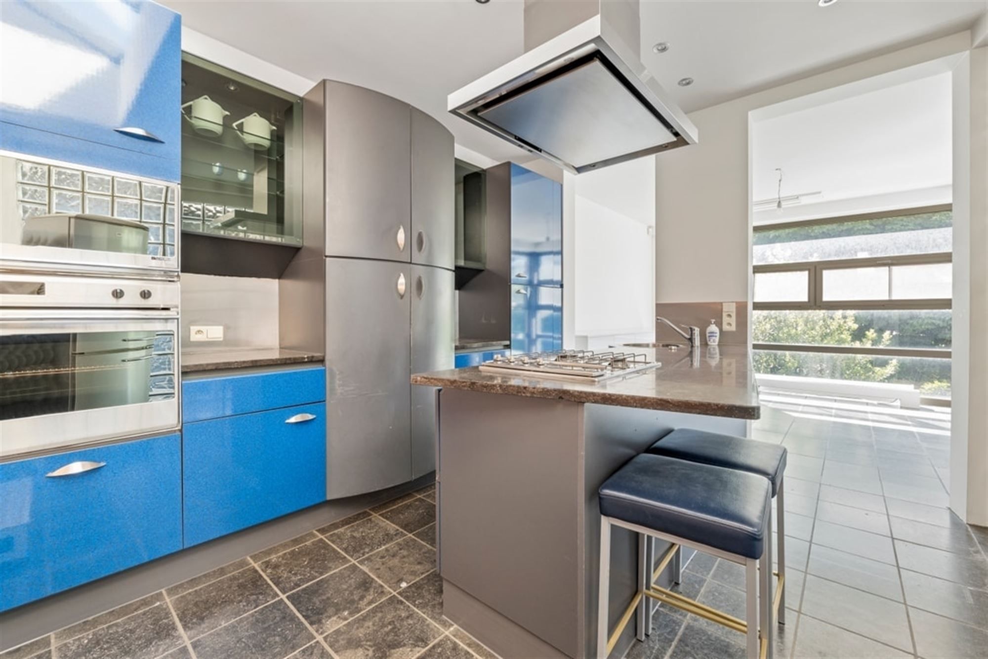 PRACHTIG HERENHUIS MET VEEL CHARME IN HET CENTRUM VAN SINT-TRUIDEN  foto 17