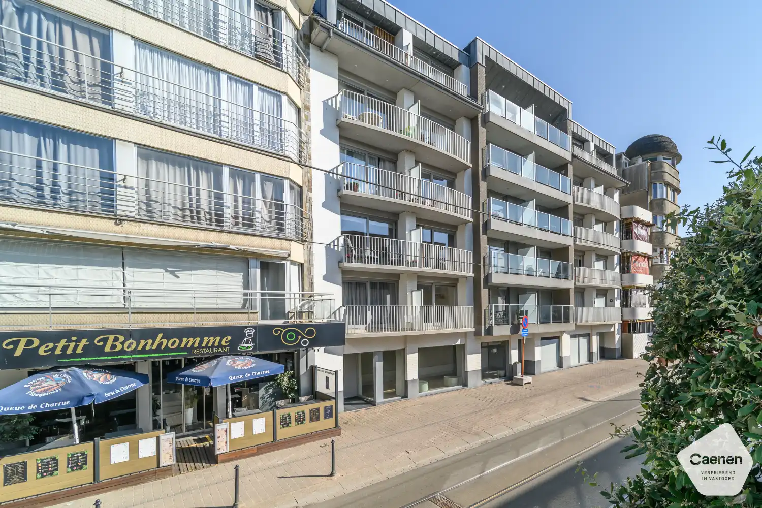 Heel recent, lichtrijk 1-slaapkamerappartement met zuidgericht terras op topligging nabij zee foto 15