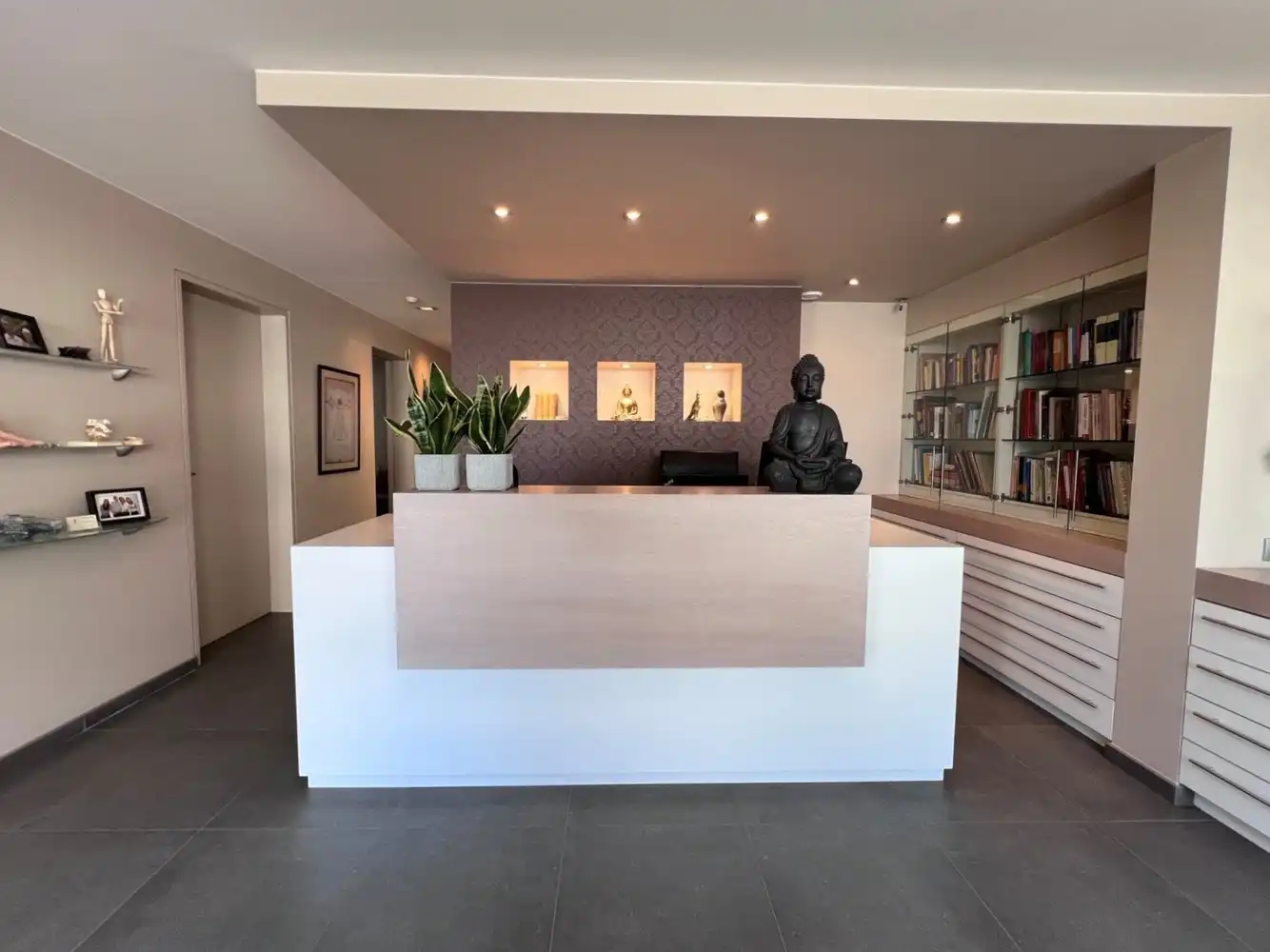 Instapklare woning met 5 slaapkamers en praktijk/kantoorruimte foto 13