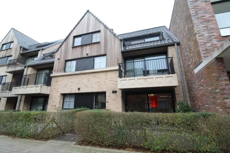 Gelijkvloersappartement met tuin te huur in Rumbeke foto {{pictureIndex}}