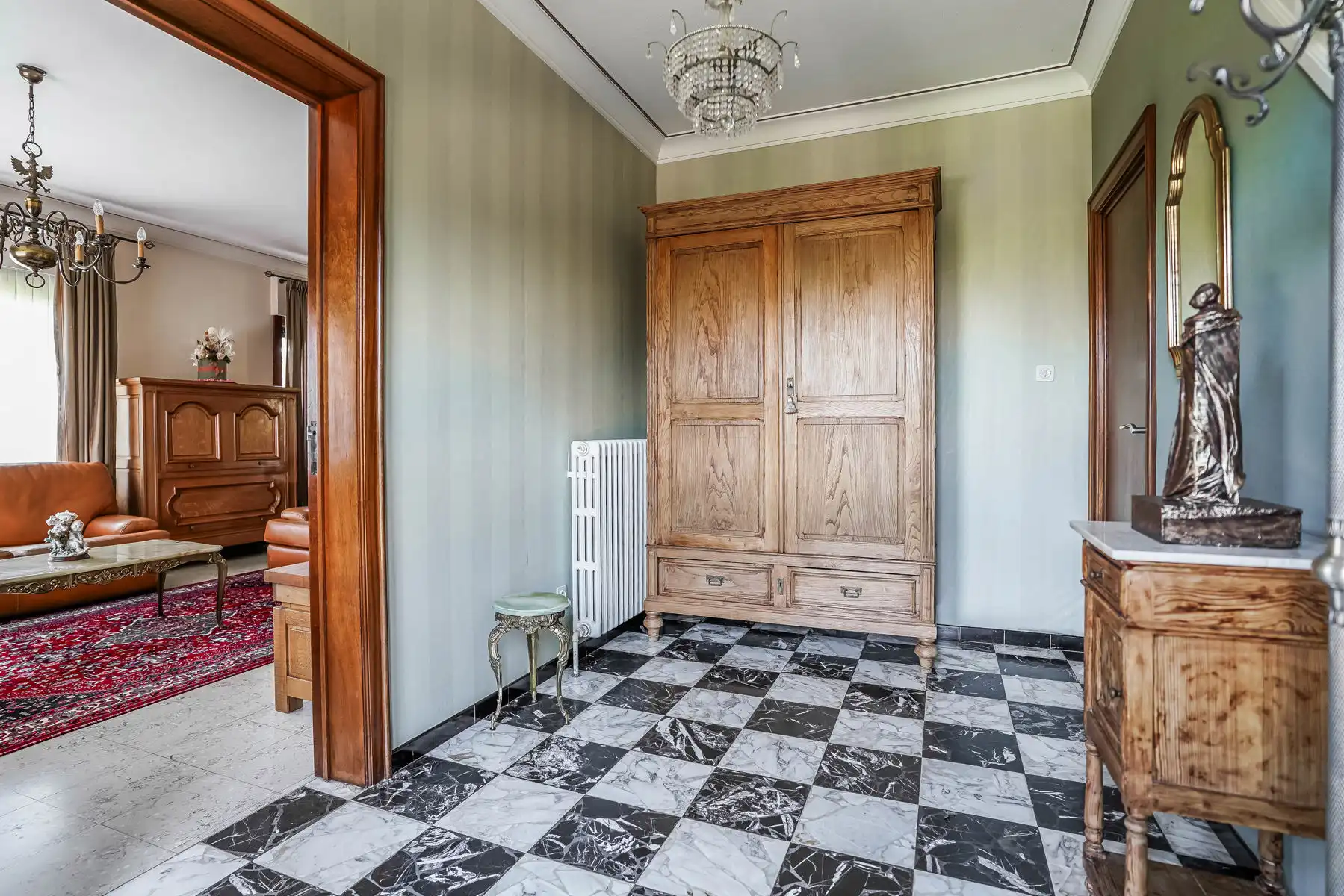 Te renoveren, vrijstaande woning op een perceel van 1070 m² foto 9
