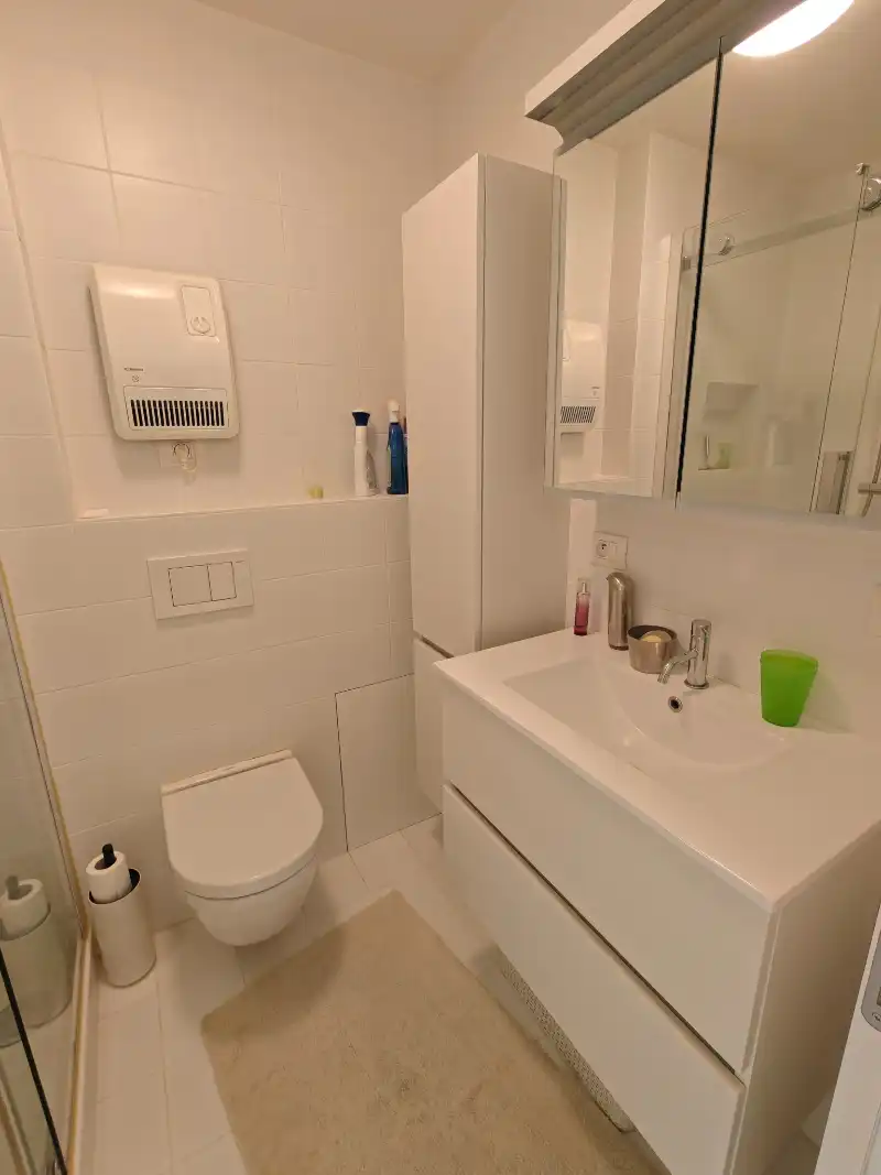 Hoekstudio met riant terras en zicht op zee! foto 5