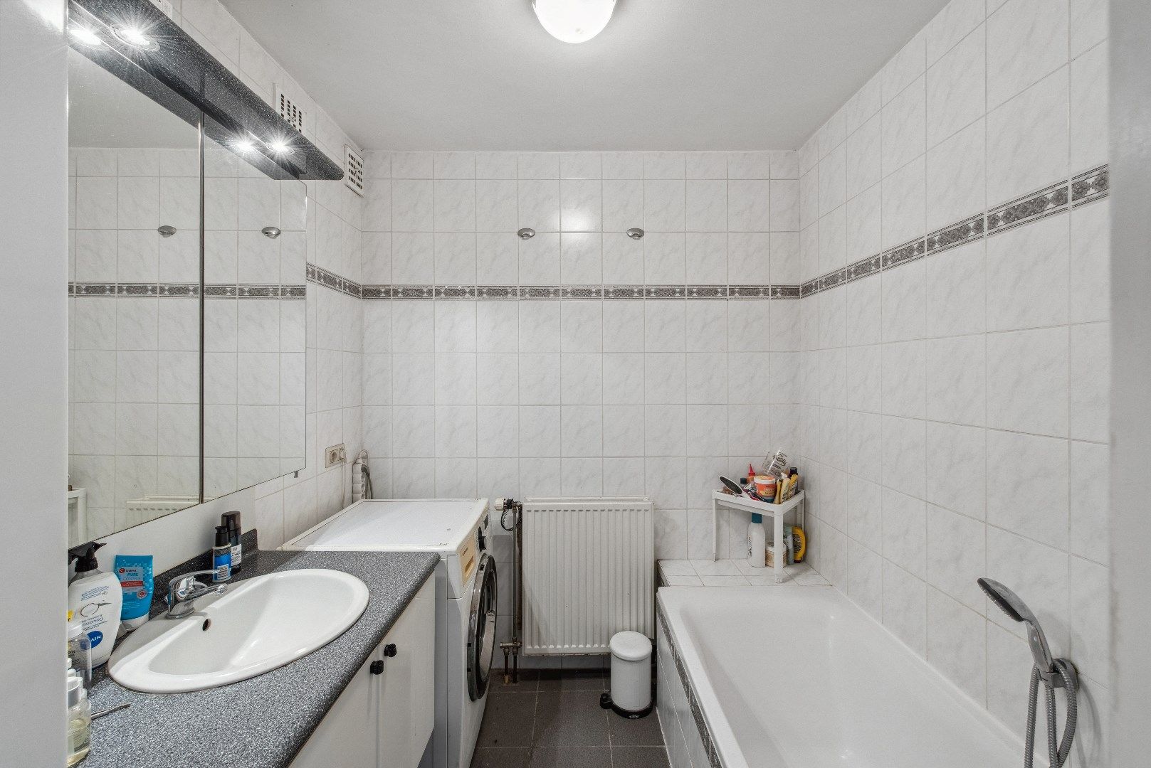 Appartement met 2 slaapkamers pal in het centrum foto 11