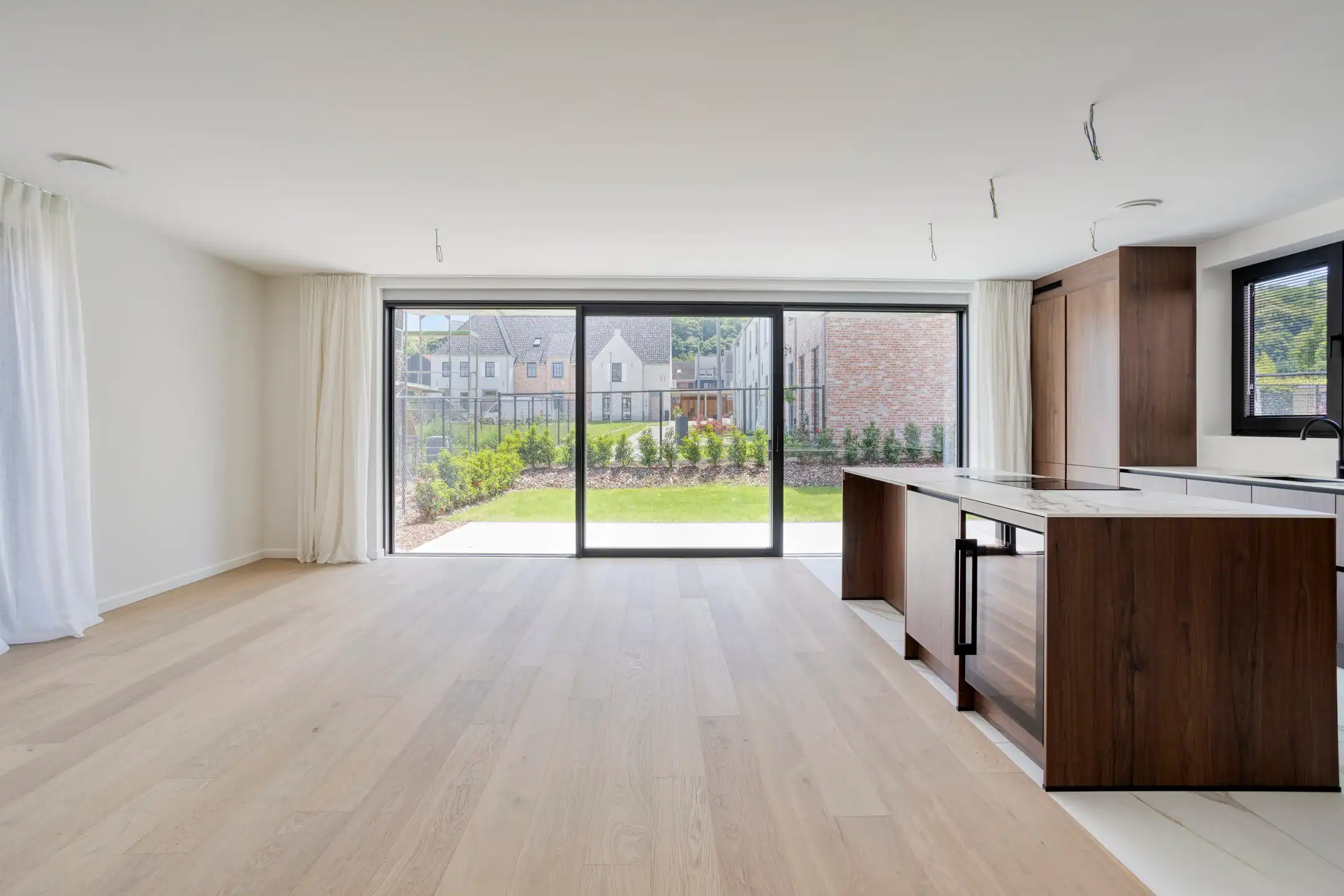 Luxueus afgewerkt gelijkvloersappartement met 3 slaapkamers foto 6