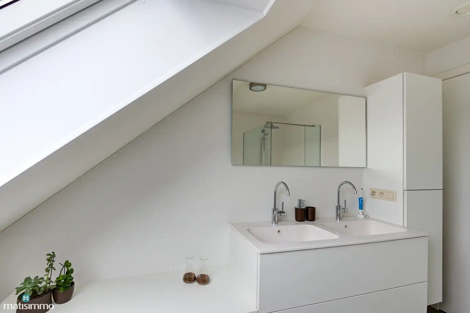 RIANT, INSTAPKLAAR DUPLEXAPPARTEMENT MET 2 SLAAPKAMERS EN 2 AUTOSTAANPLAATSEN IN MOELINGEN foto 19