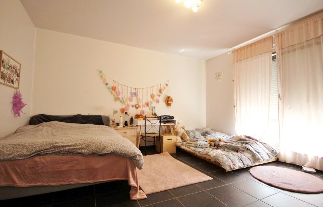 Ruim duplexappartement met 3 slaapkamers te Nieuwerkerken foto 9