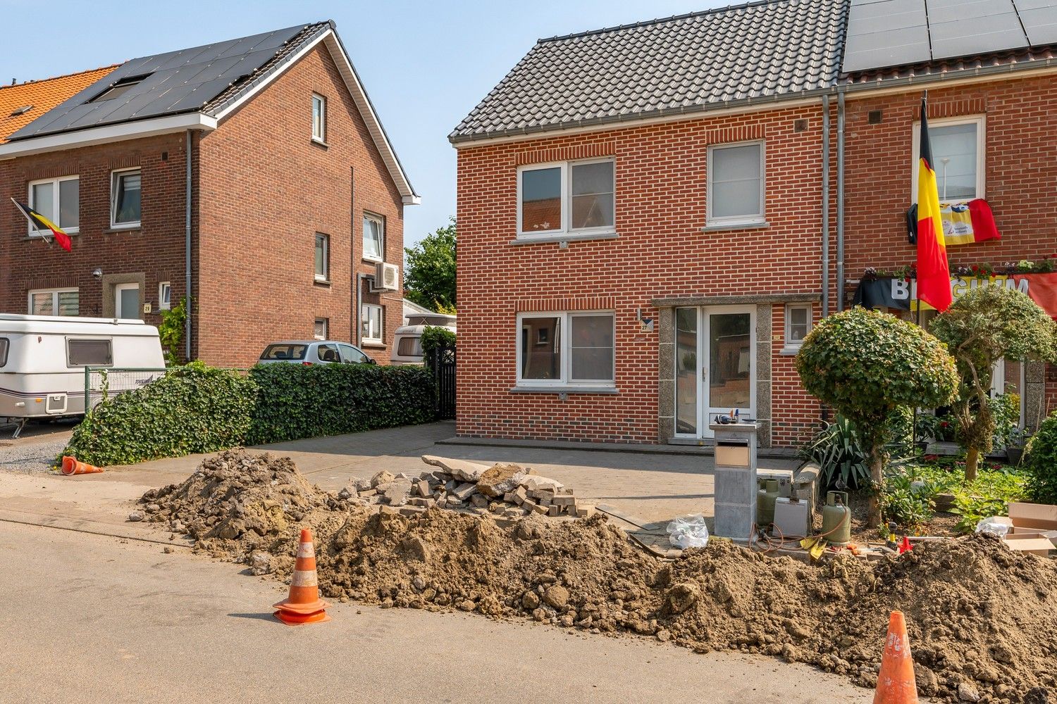 Gerenoveerde woning met 3 slpkm foto 3