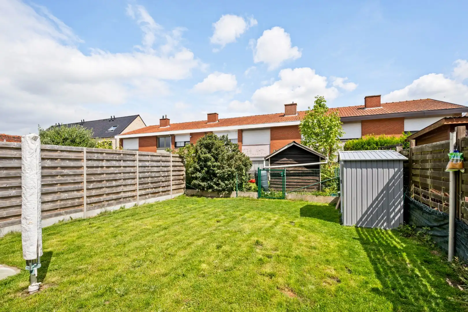 Instapklare woning met 3 slaapkamers, dressing, garage en tuin op een rustige ligging in Ledegem foto 14