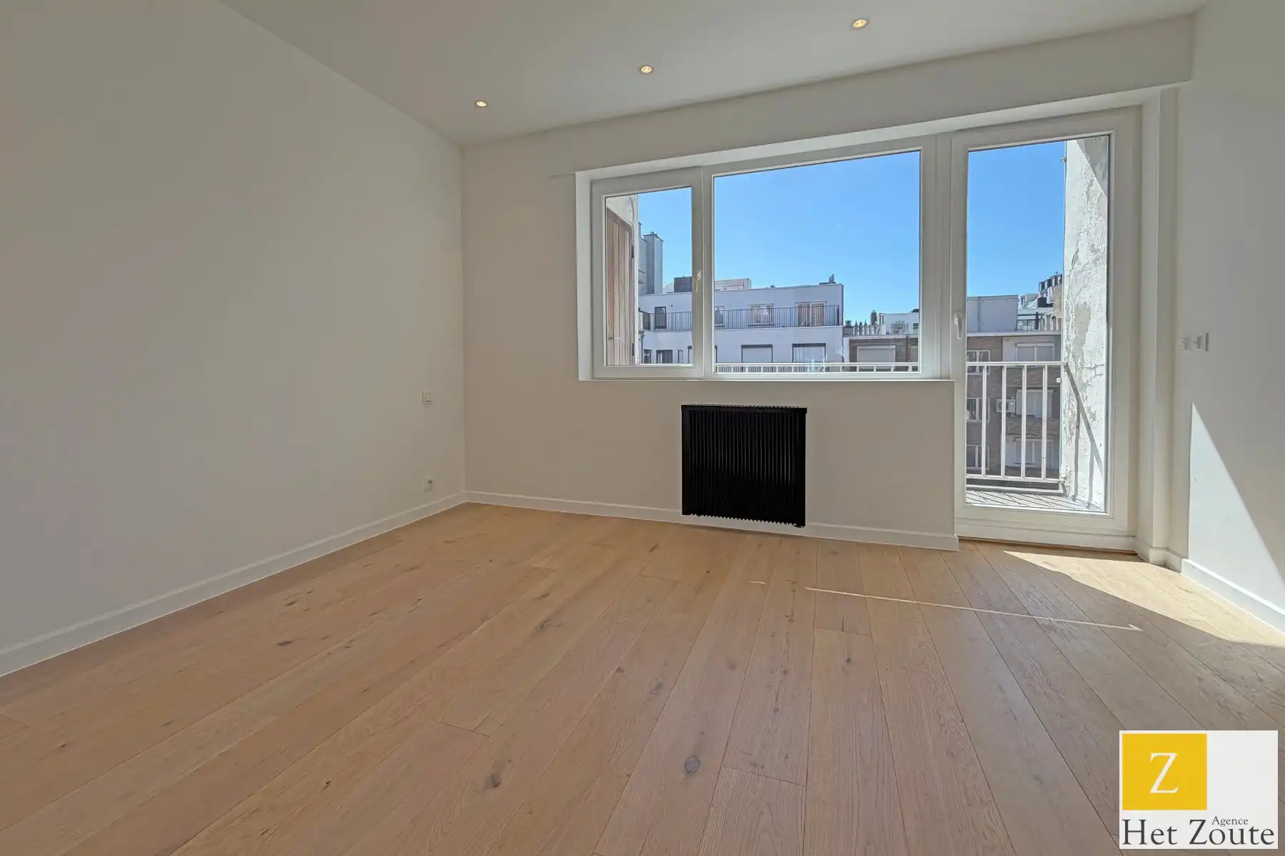 Gezellig instaplaar appartement op enkele passen van Zeedijk foto 5