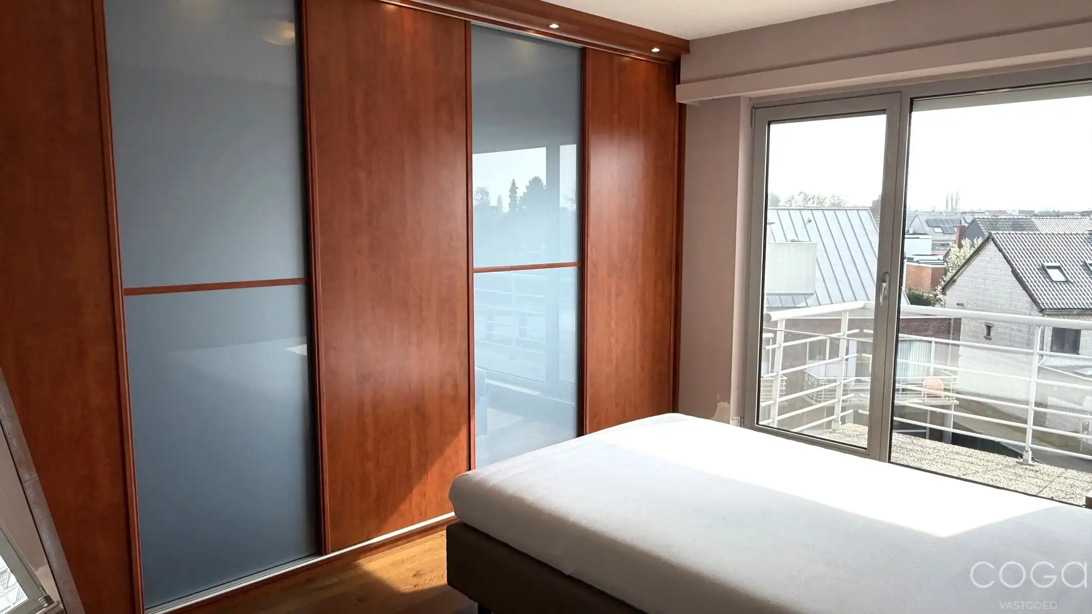Centraal gelegen appartement met lift foto 13