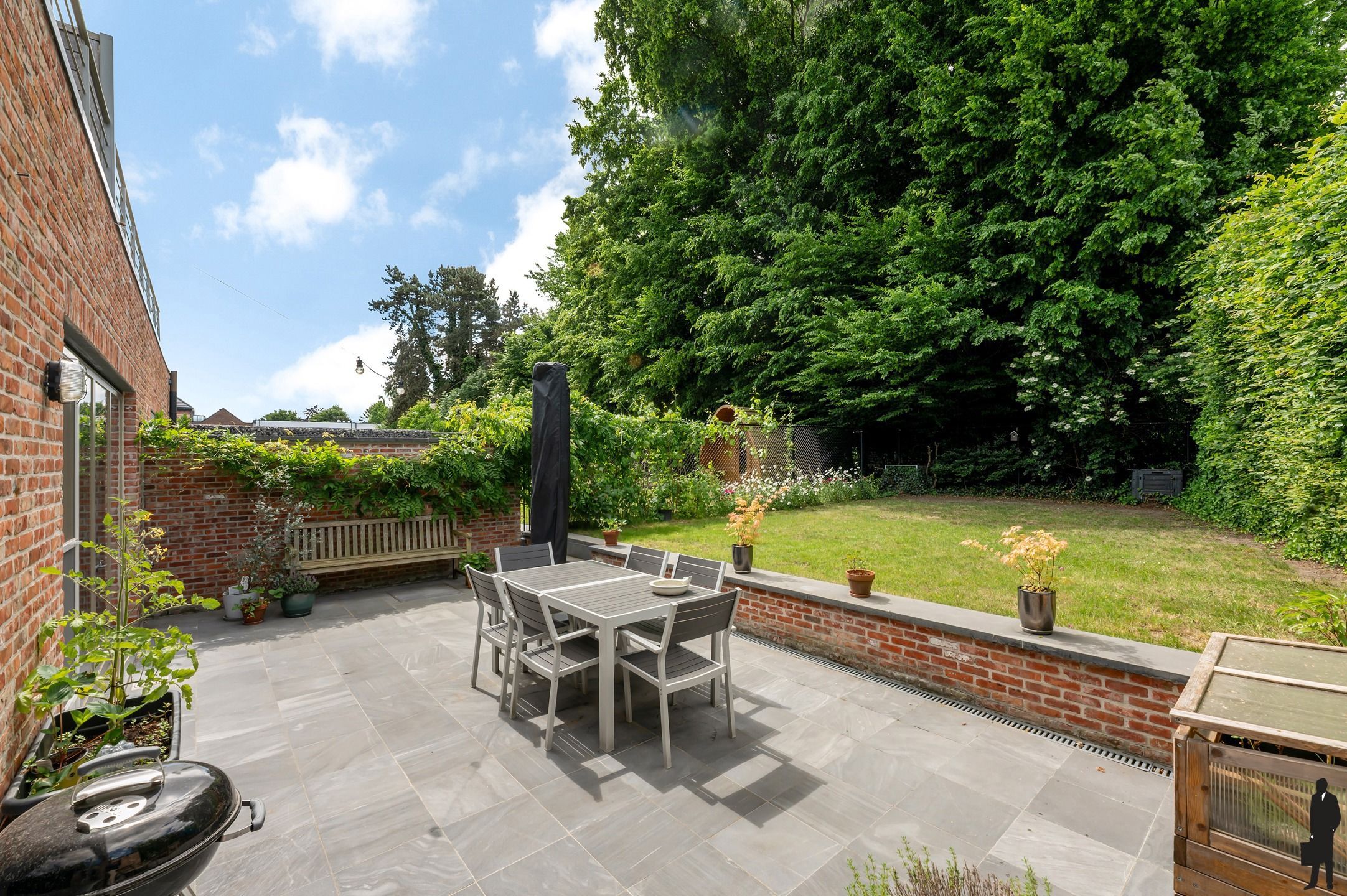 Instapklaar en energiezuinig gelijkvloers app. (91m²) met 1 slk, grote tuin met terras en ondergrondse autostaanplaats/berging. foto 10