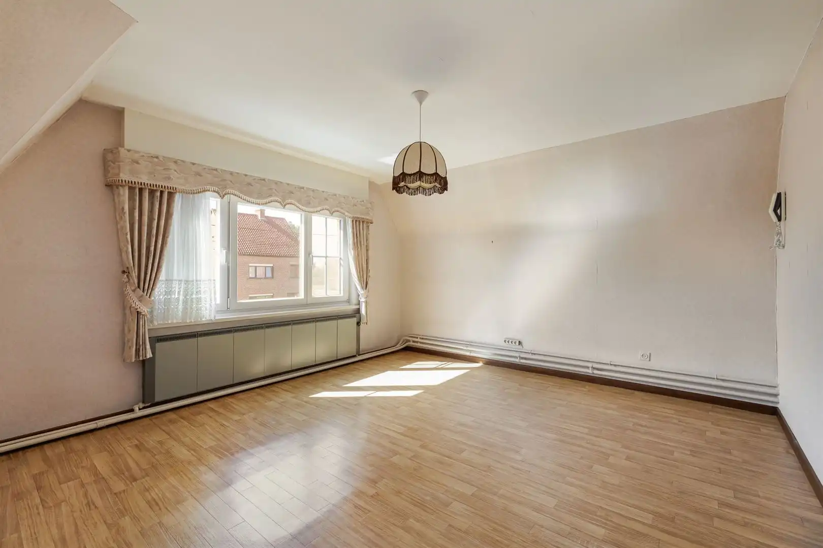 Instapklare woning met garage en tuin! foto 14