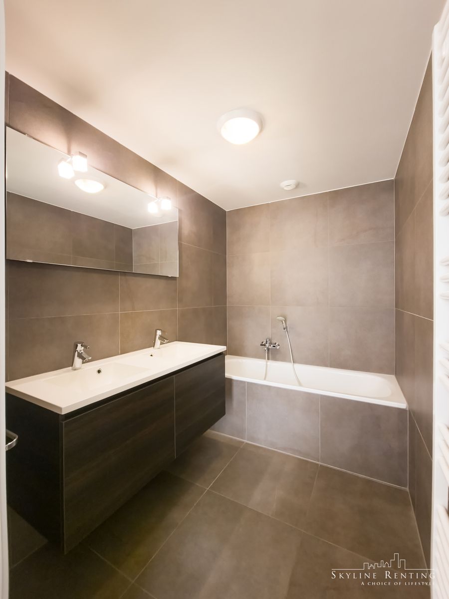  Mooie duplex 4k. + terras en TUIN (Europese wijk) foto 15