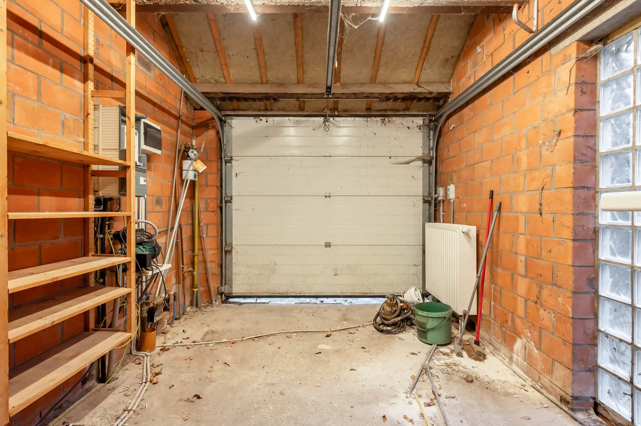 Te renoveren woning met groene tuin te  Heide  foto 17