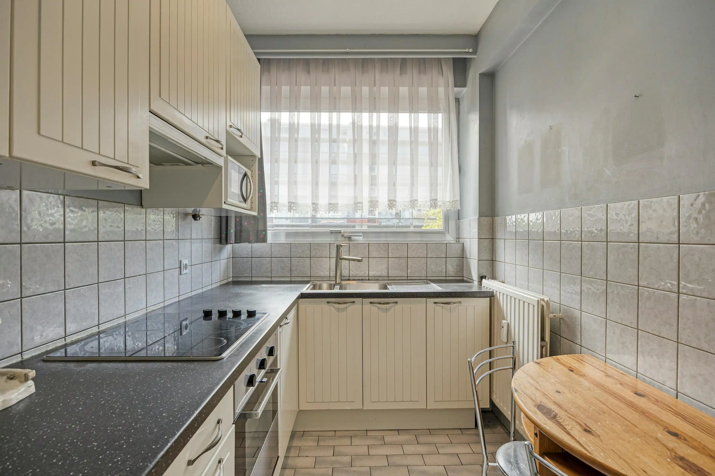 Ruim appartement met 2 terrassen te koop in Merksem foto 6