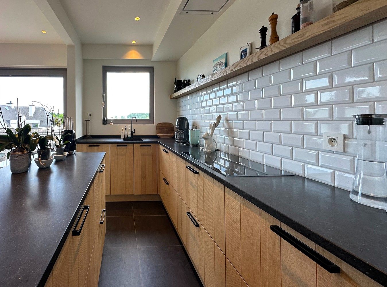 Prachtig 3 slaapkamer appartement met mooi terras in Wijnegem! foto 4