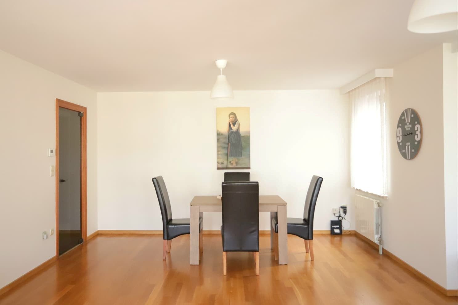 Appartement met 3 slaapkamers & lichtrijke woonkamer in centrum Genk foto 5