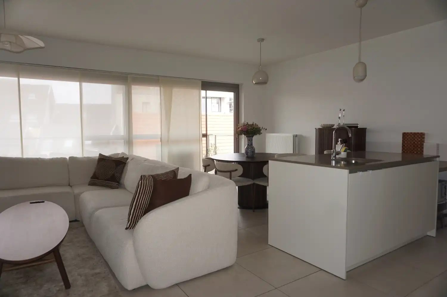 Instapklaar 2-slaapkamerappartement met zonnig terras in hartje Beringen foto 3