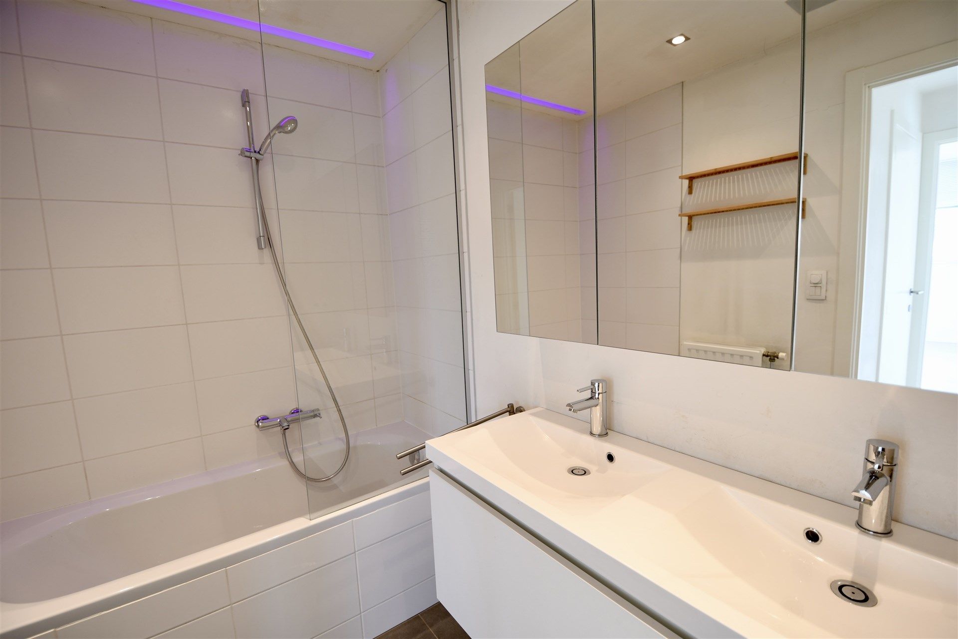 Instapklaar appartement met twee slaapkamers in Sint-Niklaas foto 14