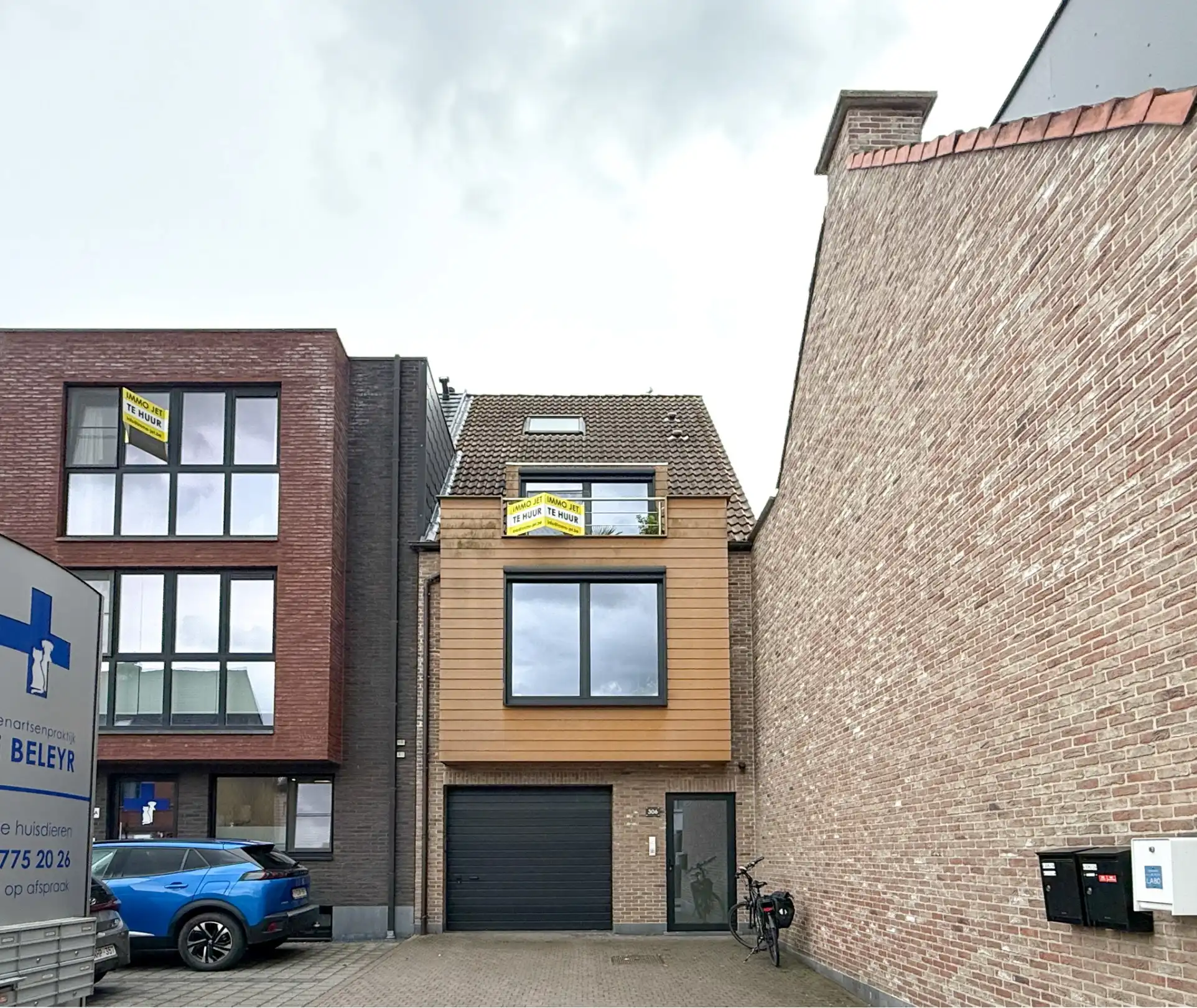 Duplexappartement in Melsele met twee slaapkamers, twee terrassen en carport foto {{pictureIndex}}