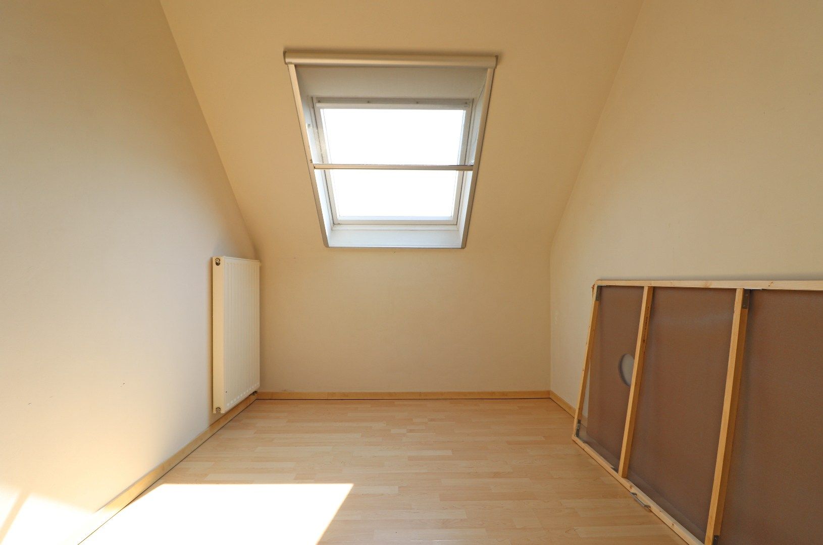 Verzorgd appartement in hartje Meulebeke foto 8