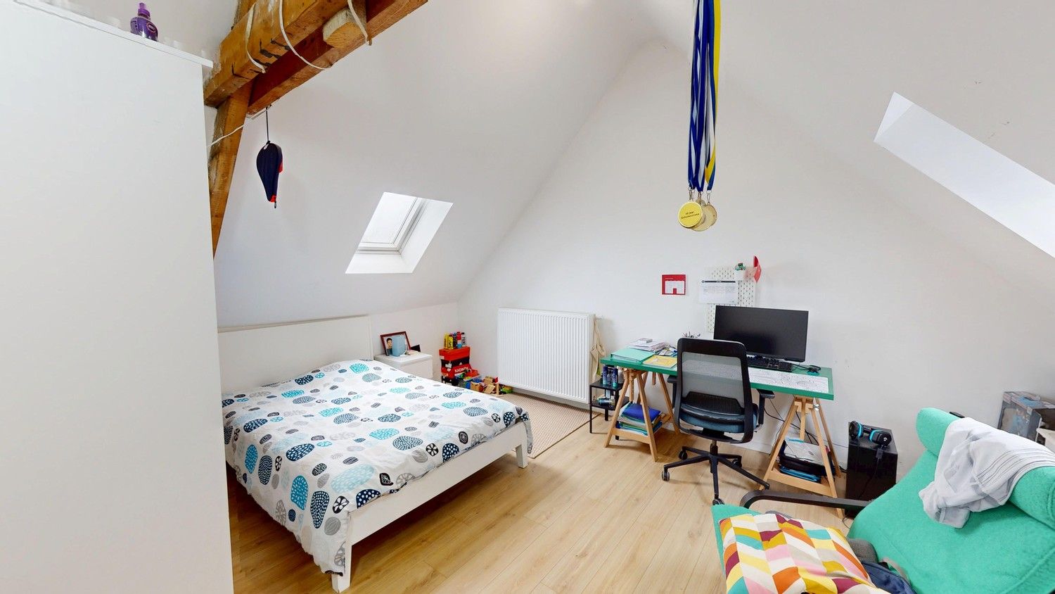 Gerenoveerde halfopen woning met 3 slaapkamers in het hart van Eke! foto 10