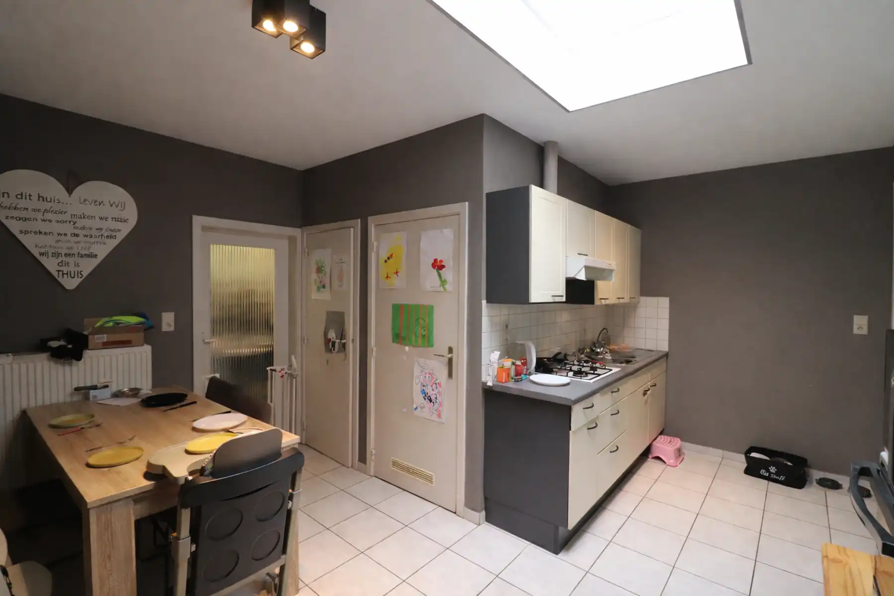 Een woning met 2 slaapkamers, garage en tuin. foto 4