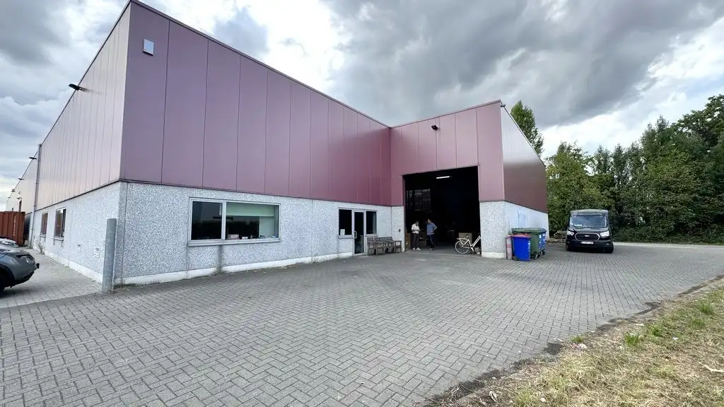 Loods met kantoor te huur nabij E313 te Wommelgem foto 11