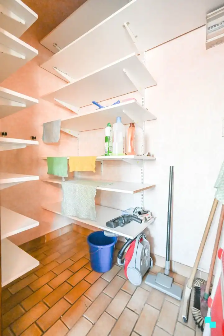 Op te frissen appartement in Oostrozebeke foto 8