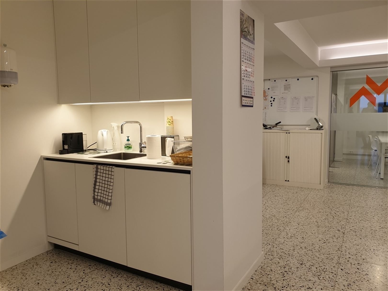 Business Park van 25m² tot 100 m² kantoren te huur foto 11