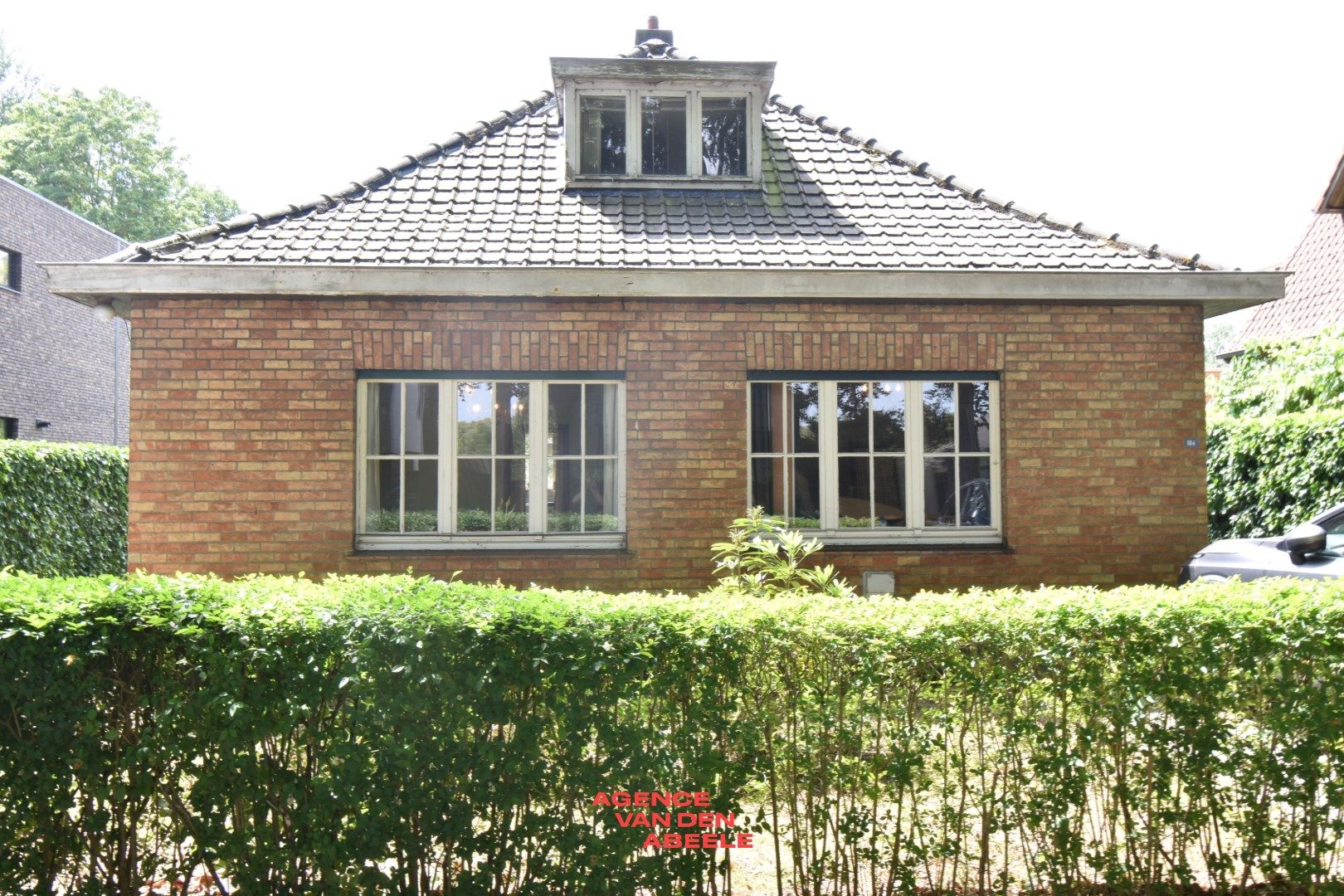 Charmante villa met een riante zuidgerichte tuin  foto 2
