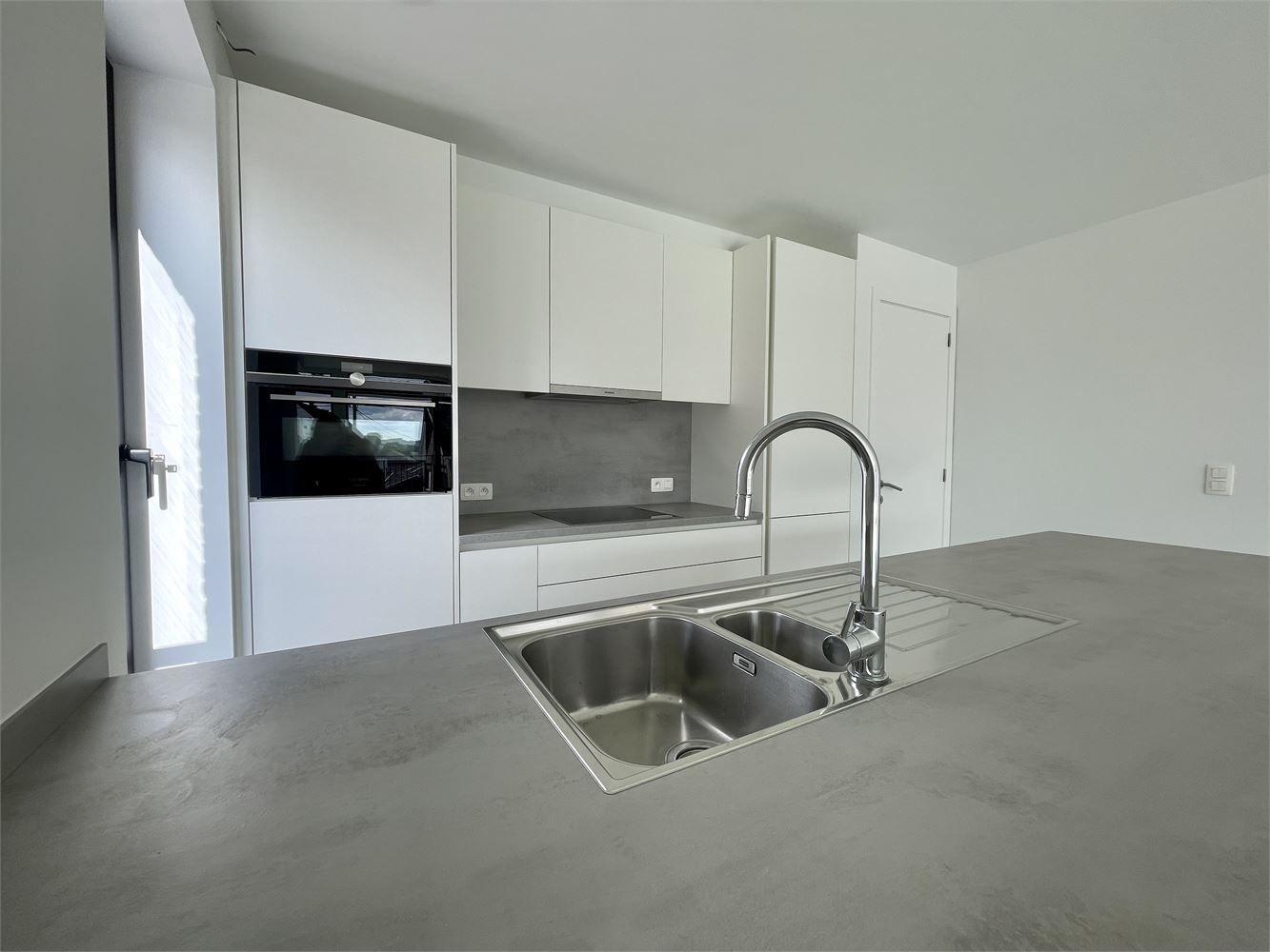 Recent appartement met twee slaapkamers en 2 terrassen foto 8
