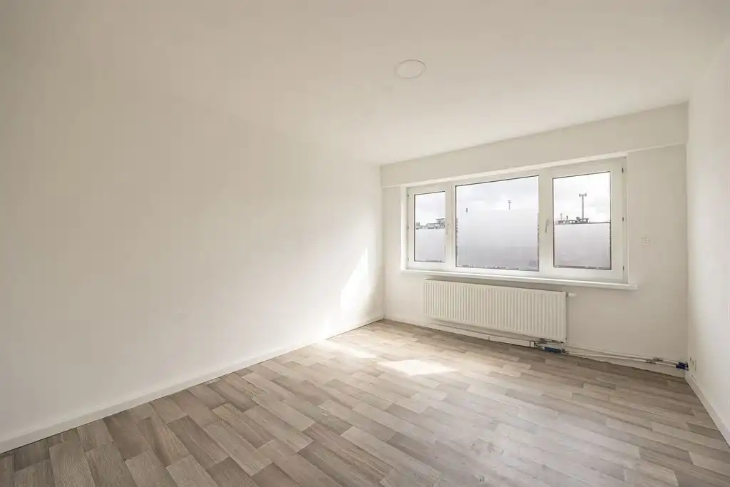 Ruim en lichtrijk appartement met 2 slaapkamers foto 15