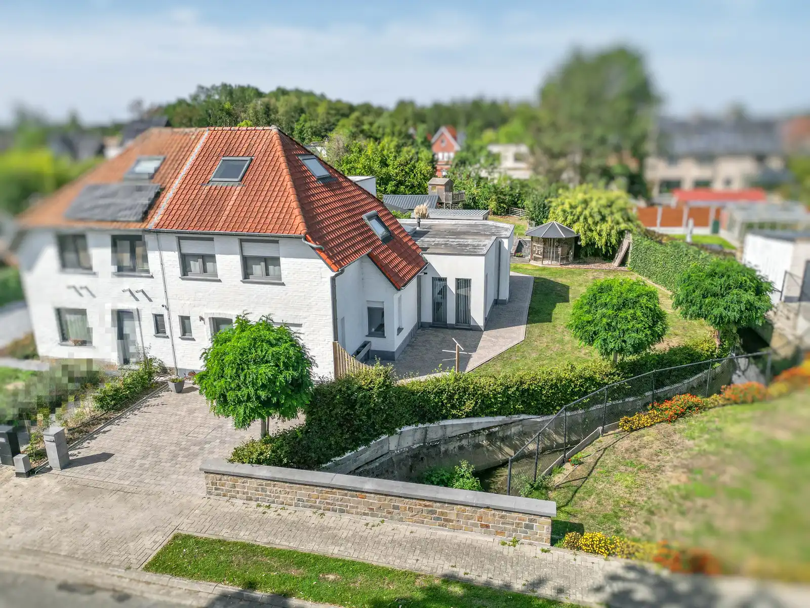 Knap gerenoveerde HOB- woning op toplocatie te Londerzeel. foto 3