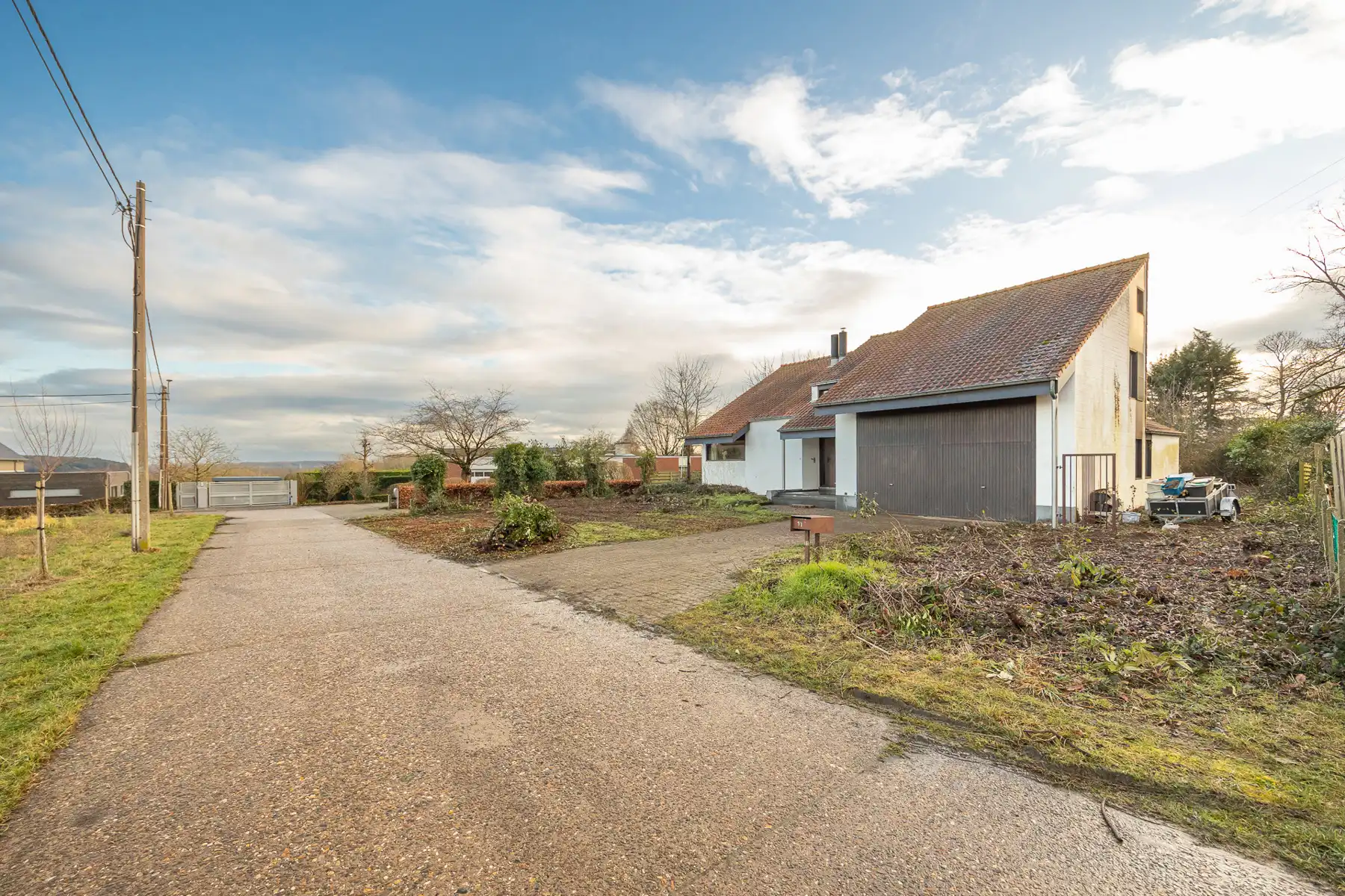 Te renoveren split-level villa met 4 slk + bureel op 1.924m² foto 27