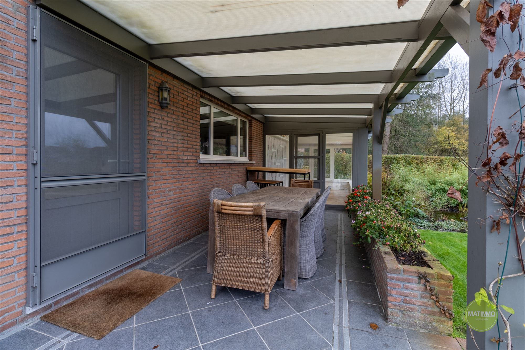 Landelijke woning met 3 slaapkamers en prachtige tuin  foto 26