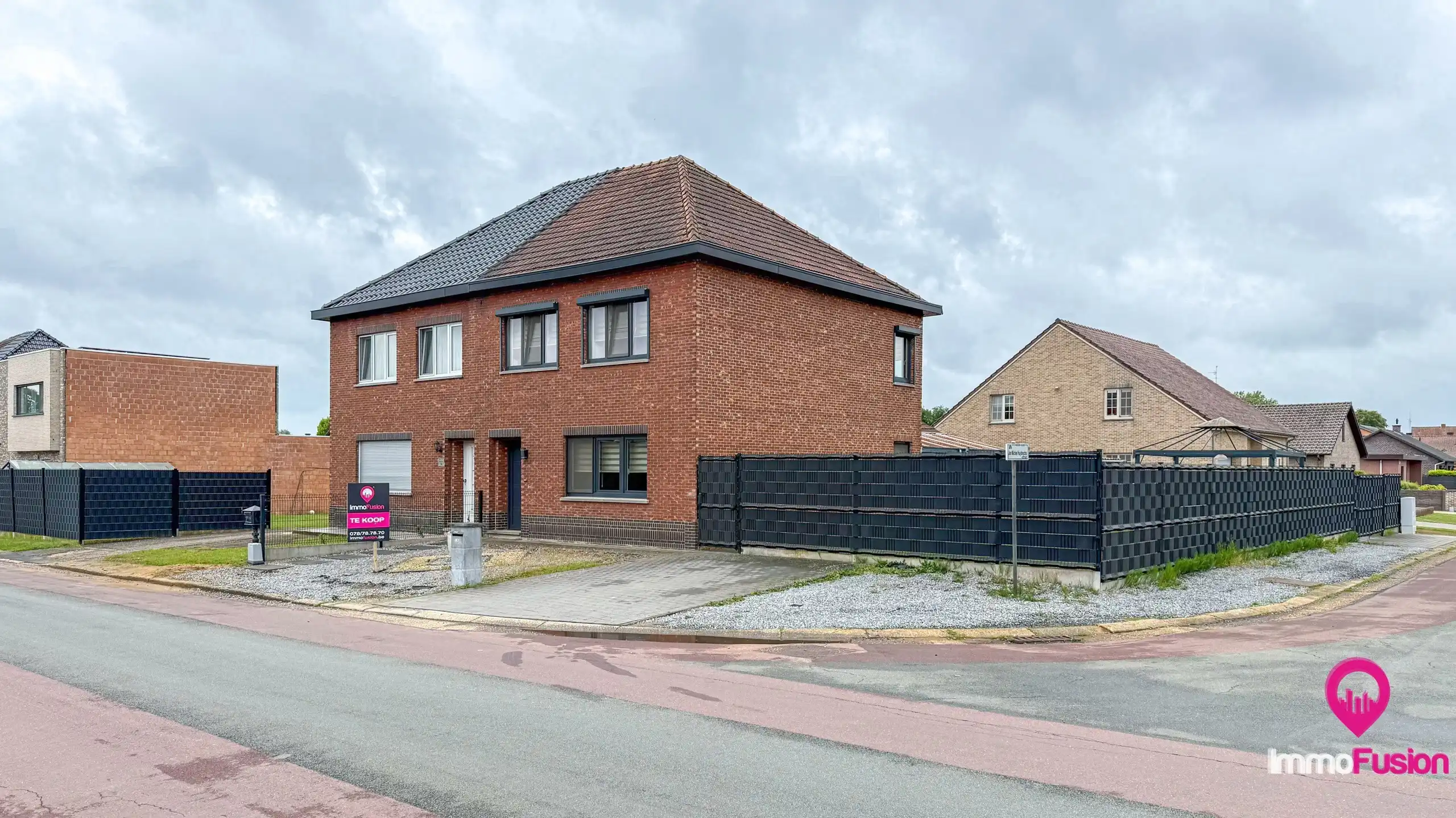 Halfopen woning met tuin en dubbele garage in H-Z! foto 37