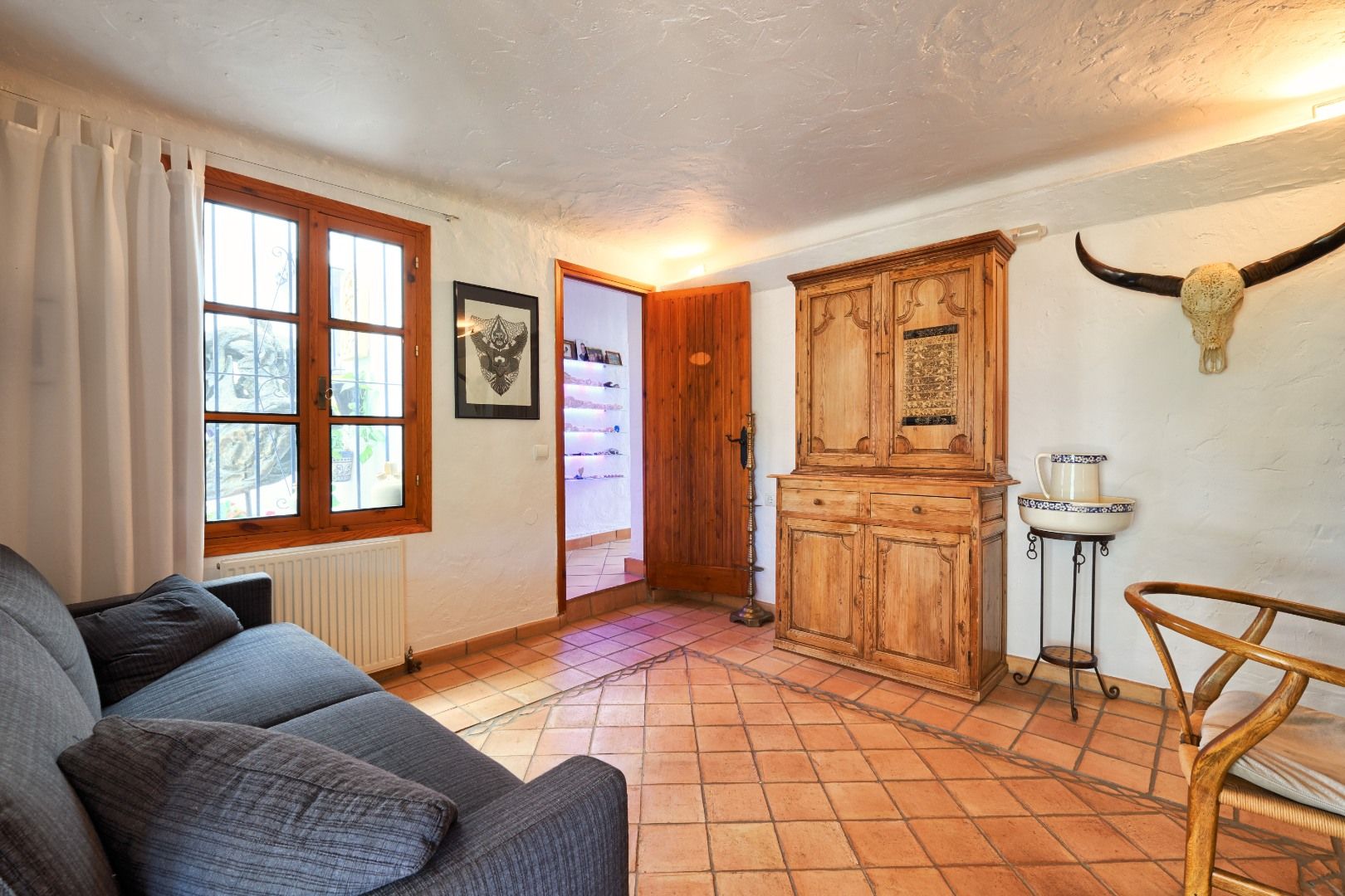 Finca dicht bij de Sierra Bermeja berg.  foto 19