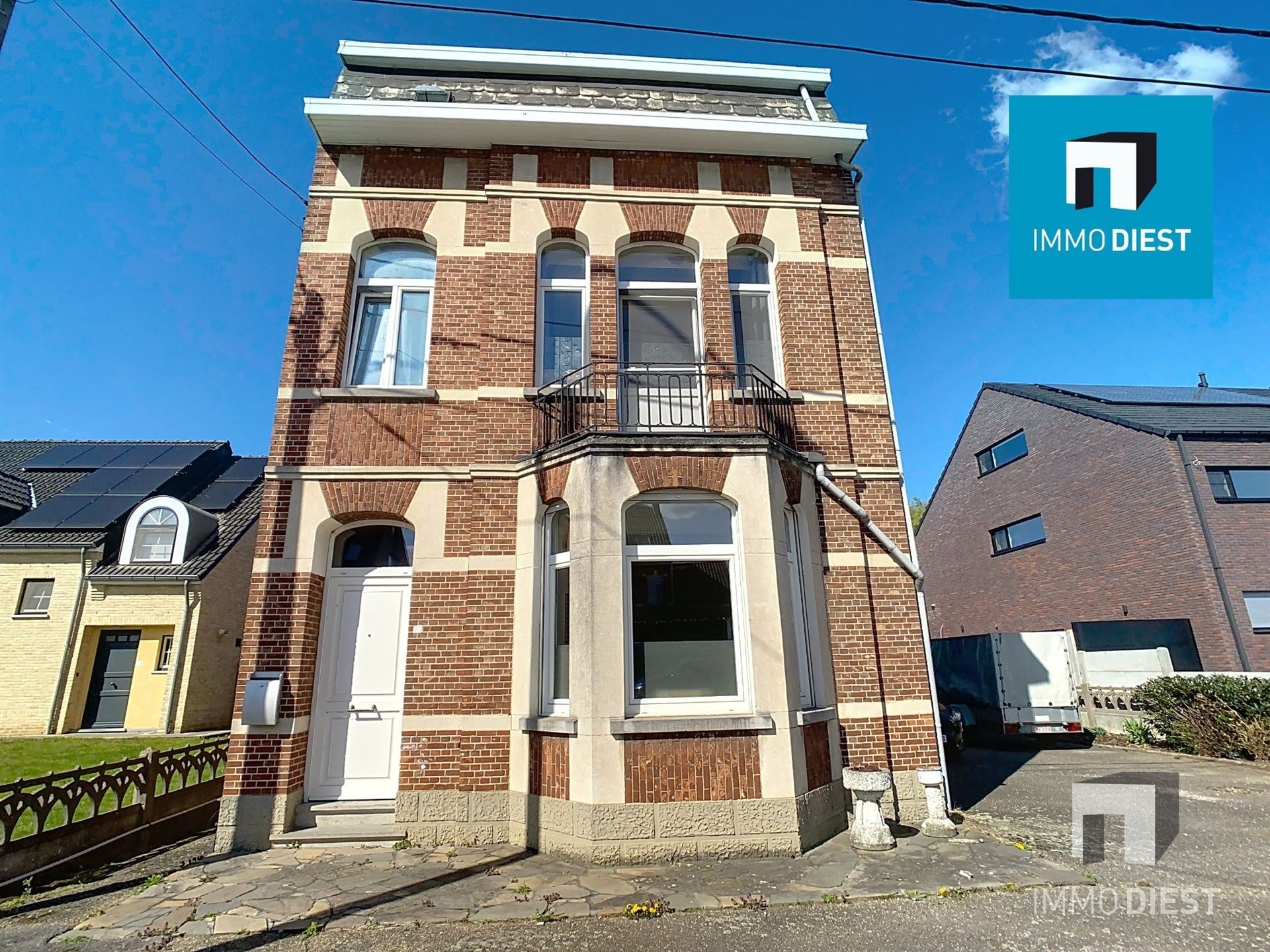 Karakterwoning met veel potentieel foto 2