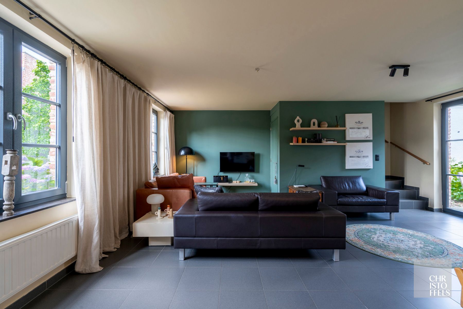Instapklare woning in charmante Vierkantshoeve te Bilzen! foto 8