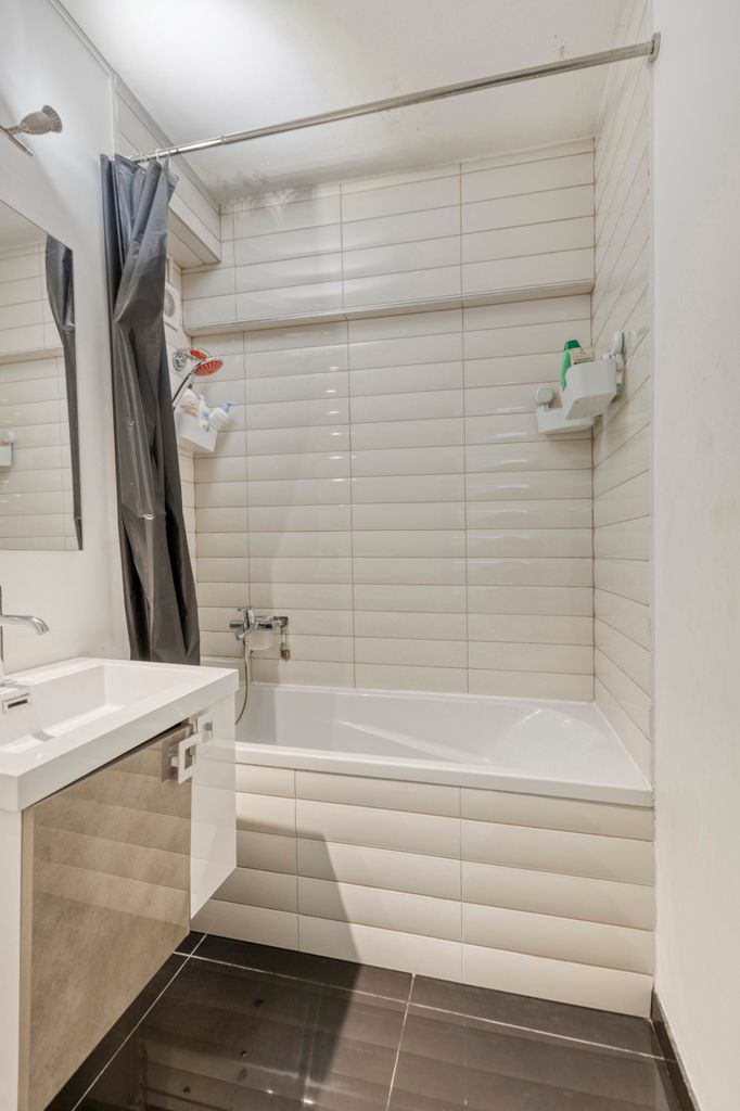 Instapklaar 2-slaapkamerappartement te Brussel foto 9