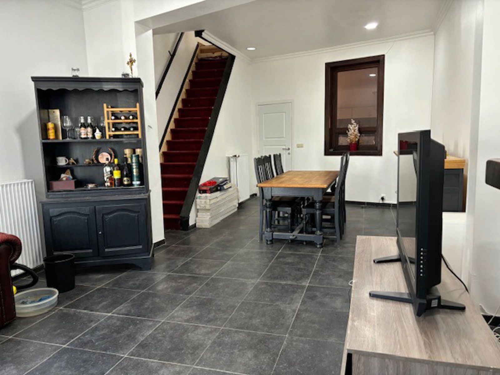 Woning met zij ingang en een prachtig zicht op de sportvelden te Landen foto 3