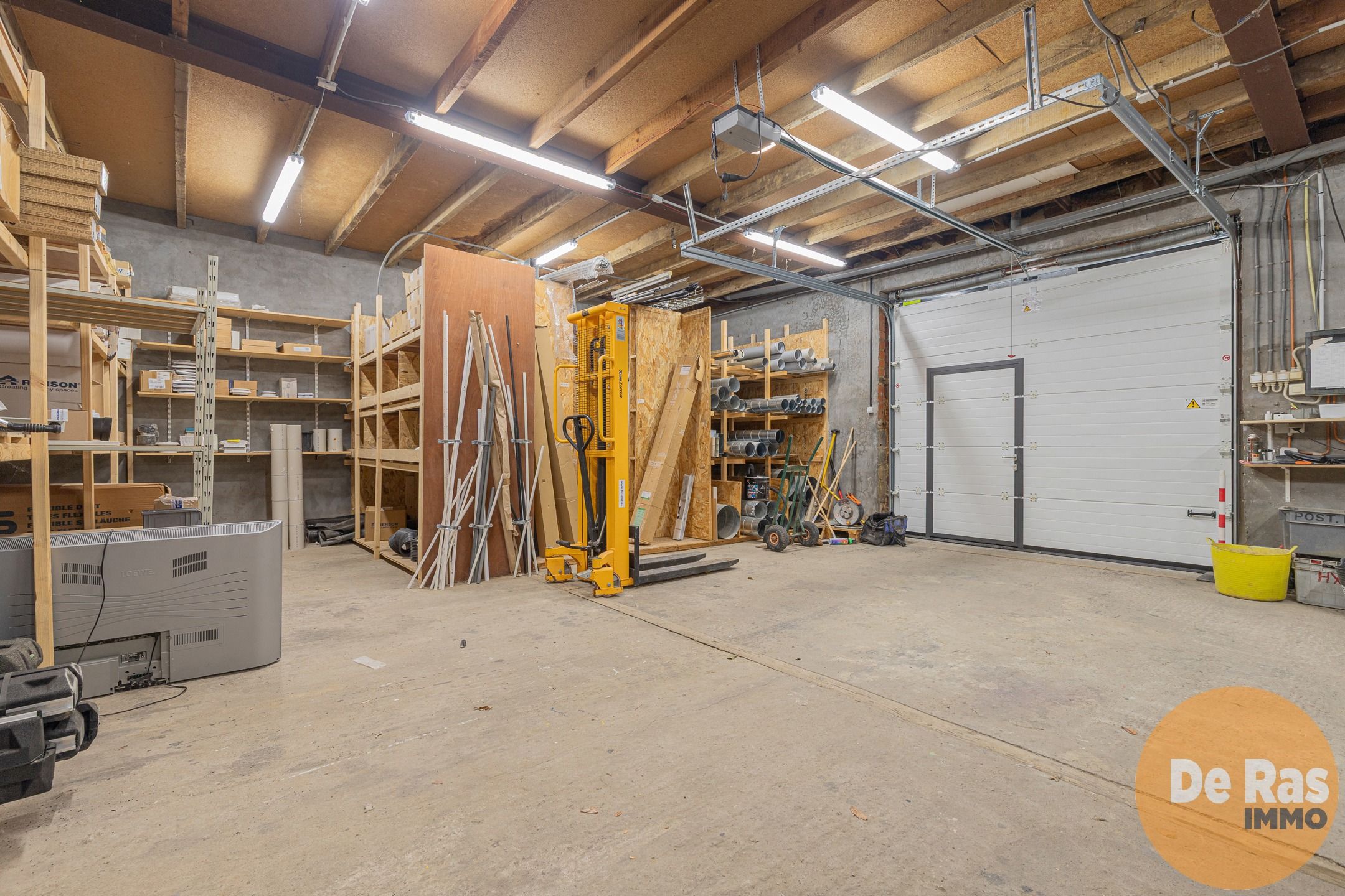 NIEUWERKERKEN - Recent kantoorgebouw met magazijn foto 20